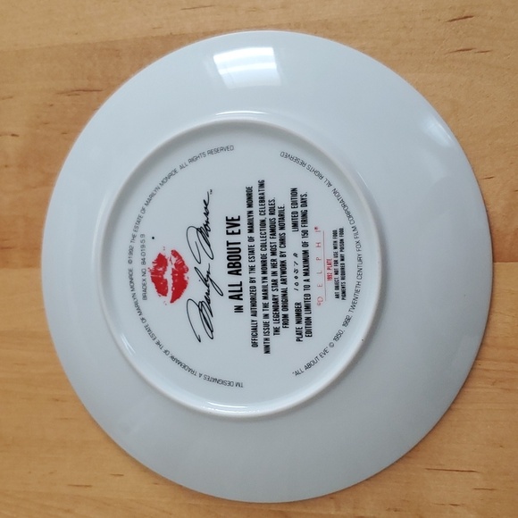 Marilyn Monroe "All About Eve" by Chris Notarile Delphi 8.5" Collector Plate.  - Picture 4 of 6